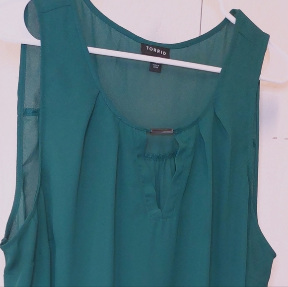 Torrid Green Clip Keyhole Size 1X Sleeveless Tank Semi-Sheer Chiffon Camisole - Picture 3 of 10